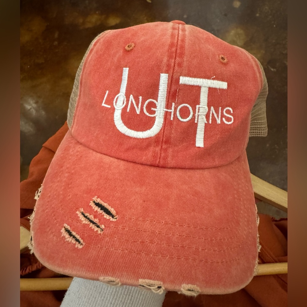 🛑SOLD🛑 Longhorns distressed hat worn one time - EUC - one size